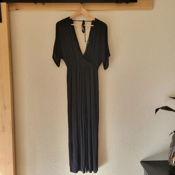 LULUS Black Deep V Neck Dolman Sleeve Pants Jumpsuit  Size Small - Picture 2 of 9